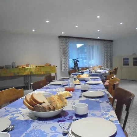 Haus Weideli, Dammstrasse 7 * Saas-Grund